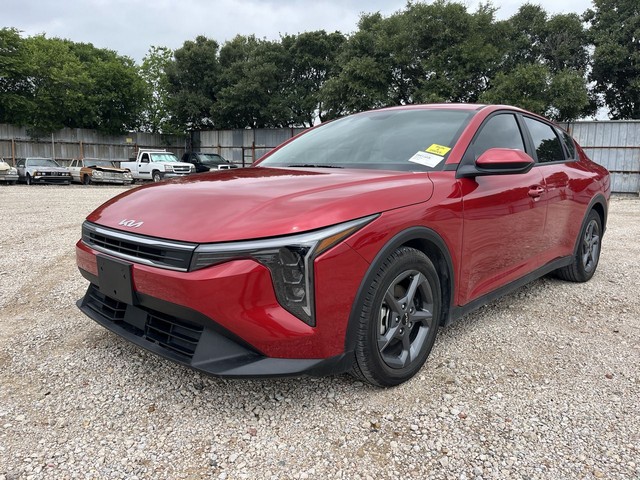 2025 Kia K4 LXS AT's photo